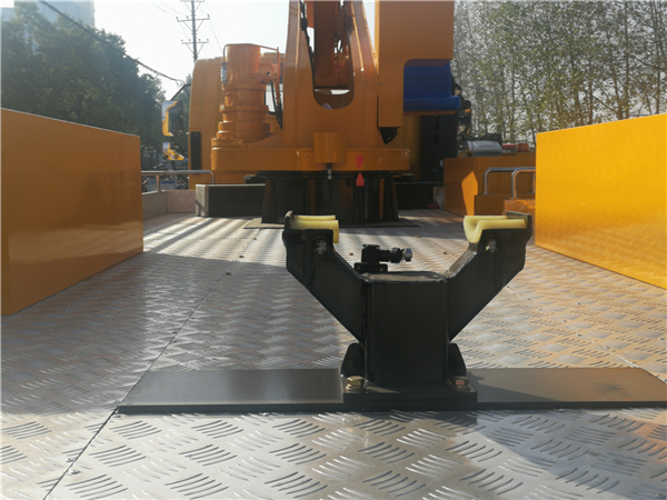 國六江鈴26米伸縮臂高空作業(yè)車