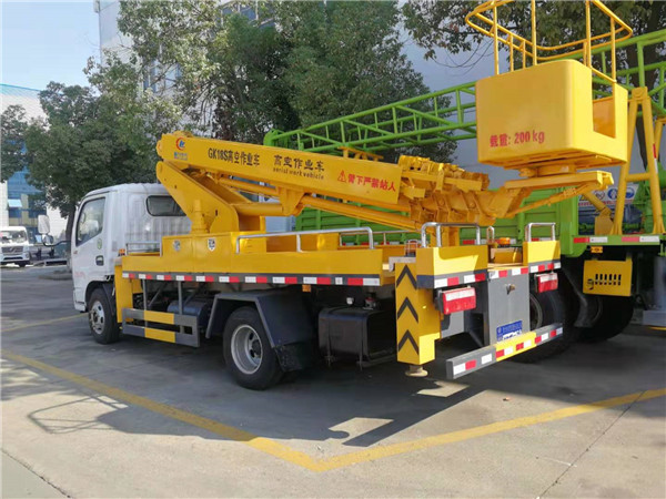 東風國六18米伸縮臂高空作業(yè)車-程力直臂高空作業(yè)車