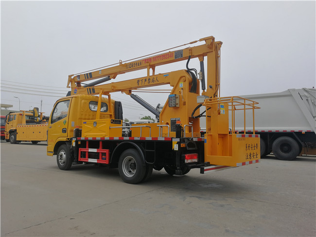 國六東風(fēng)13.5米曲臂高空作業(yè)車