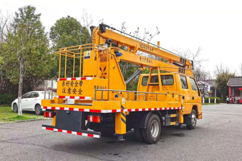 江鈴16米高空作業(yè)車