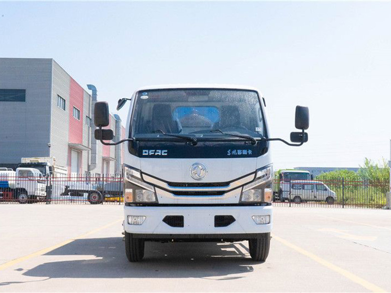 藍牌東風(fēng)多利卡5方勾臂垃圾車