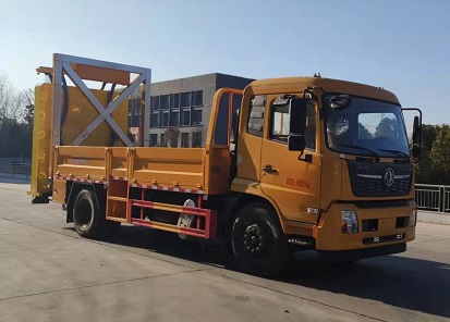 程力威牌CLW5160TFZ6ZC型防撞緩沖車