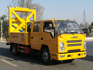 程力威牌CLW5040TFZJDP型防撞緩沖車